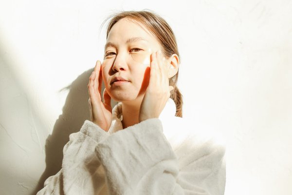 HoneyGlow feature: What Is Skin Longevity? Experts Separate Fact From Fiction